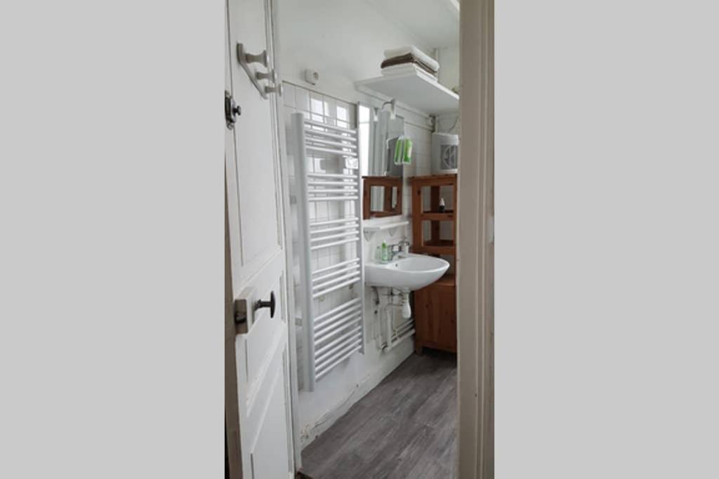 F1 Au Pied De La Cathedrale Apartment Beauvais Exterior photo