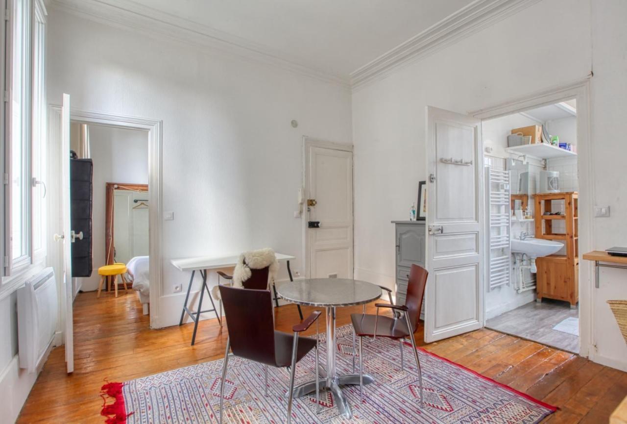 F1 Au Pied De La Cathedrale Apartment Beauvais Exterior photo
